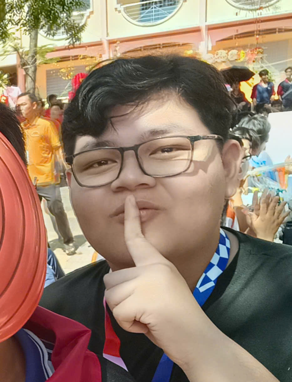 Ảnh Võ Hoàng Tú